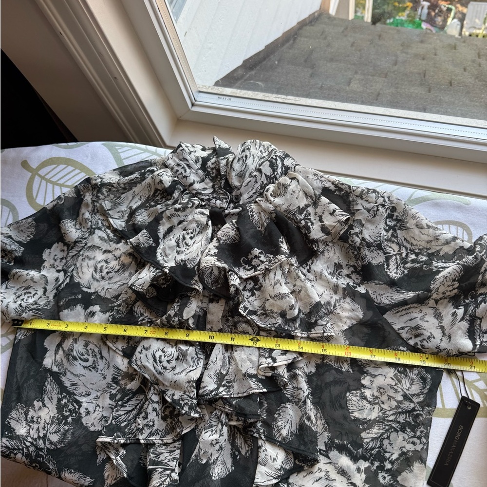 ❤️NWT❤️ BCBGMAXAZRIA Ruffle Floral Blouse - Size XL - Picture 10 of 11